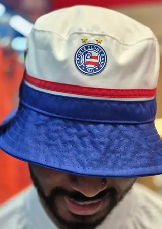 Buckets e Bonés
